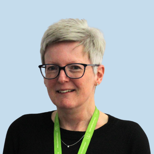 Heather Tomlinson Headshot